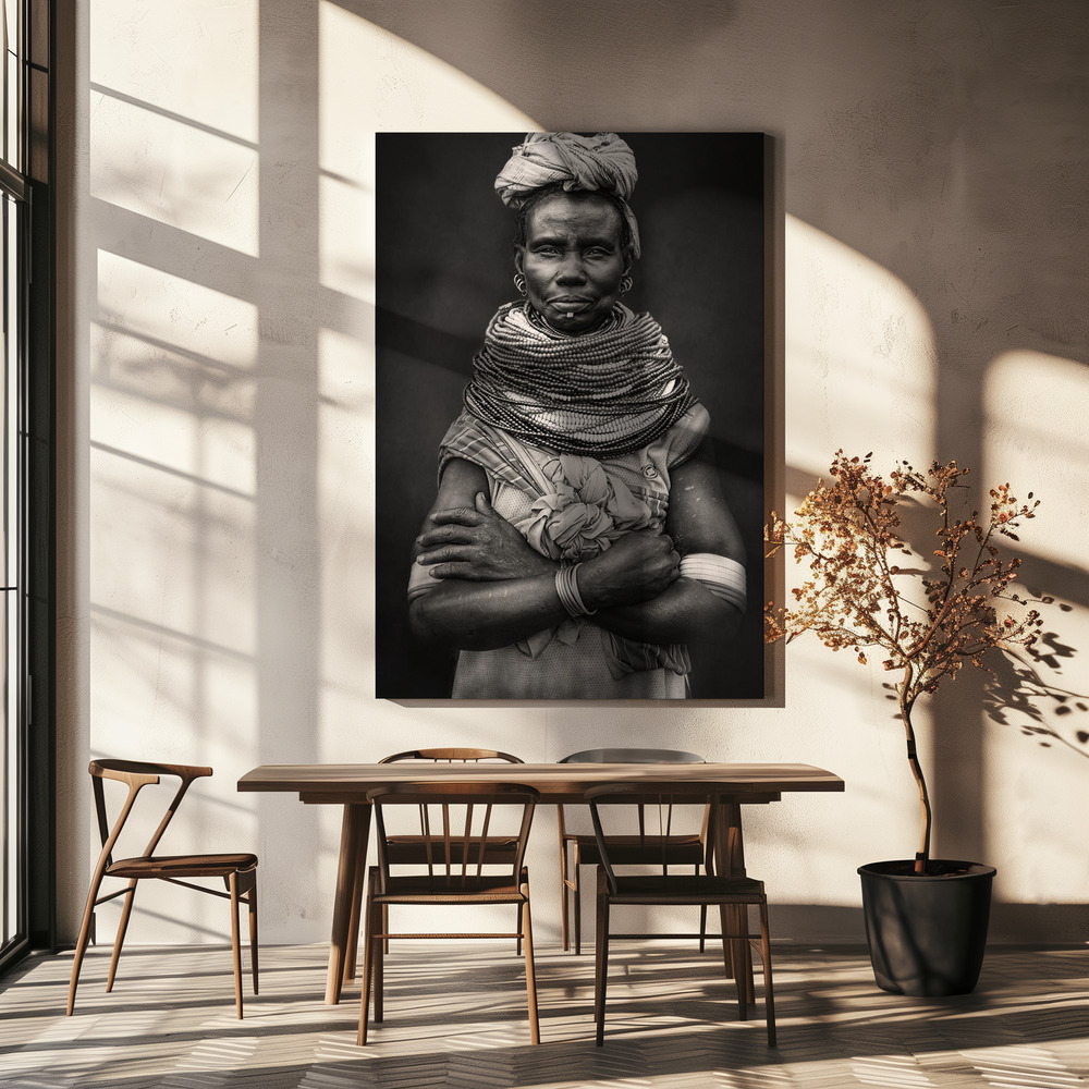 Leinwandbild - Nyangatom woman über dem Esstisch