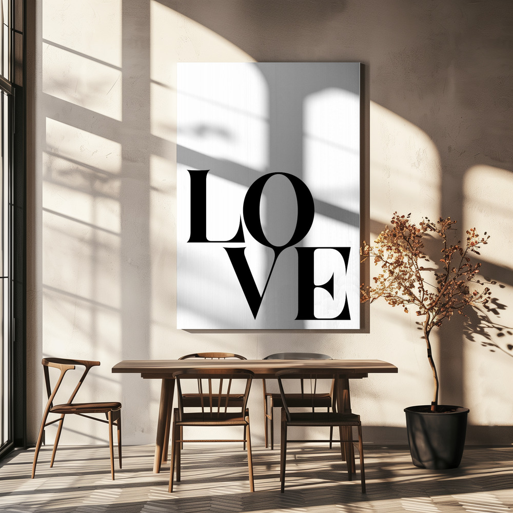 Lienzo - Love Black sobre la mesa del comedor