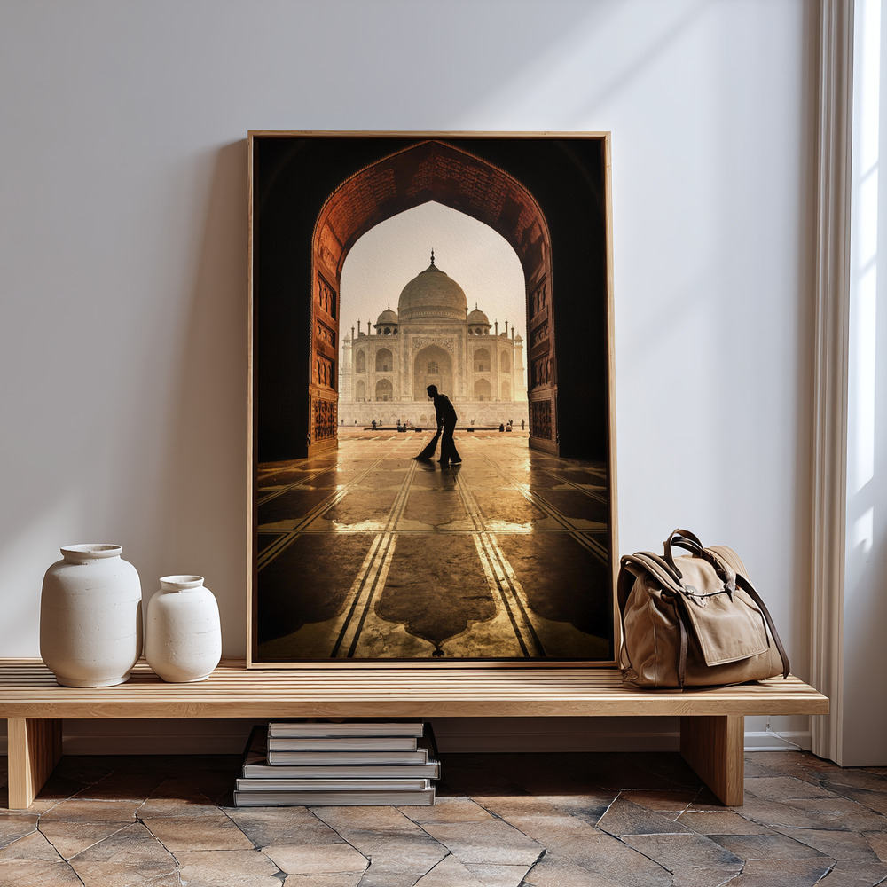 Canvas print - Taj Mahal Cleaner in guest room
