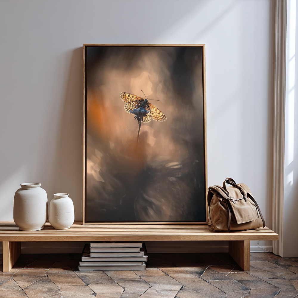 Leinwandbild - Naturally Framed in guest room