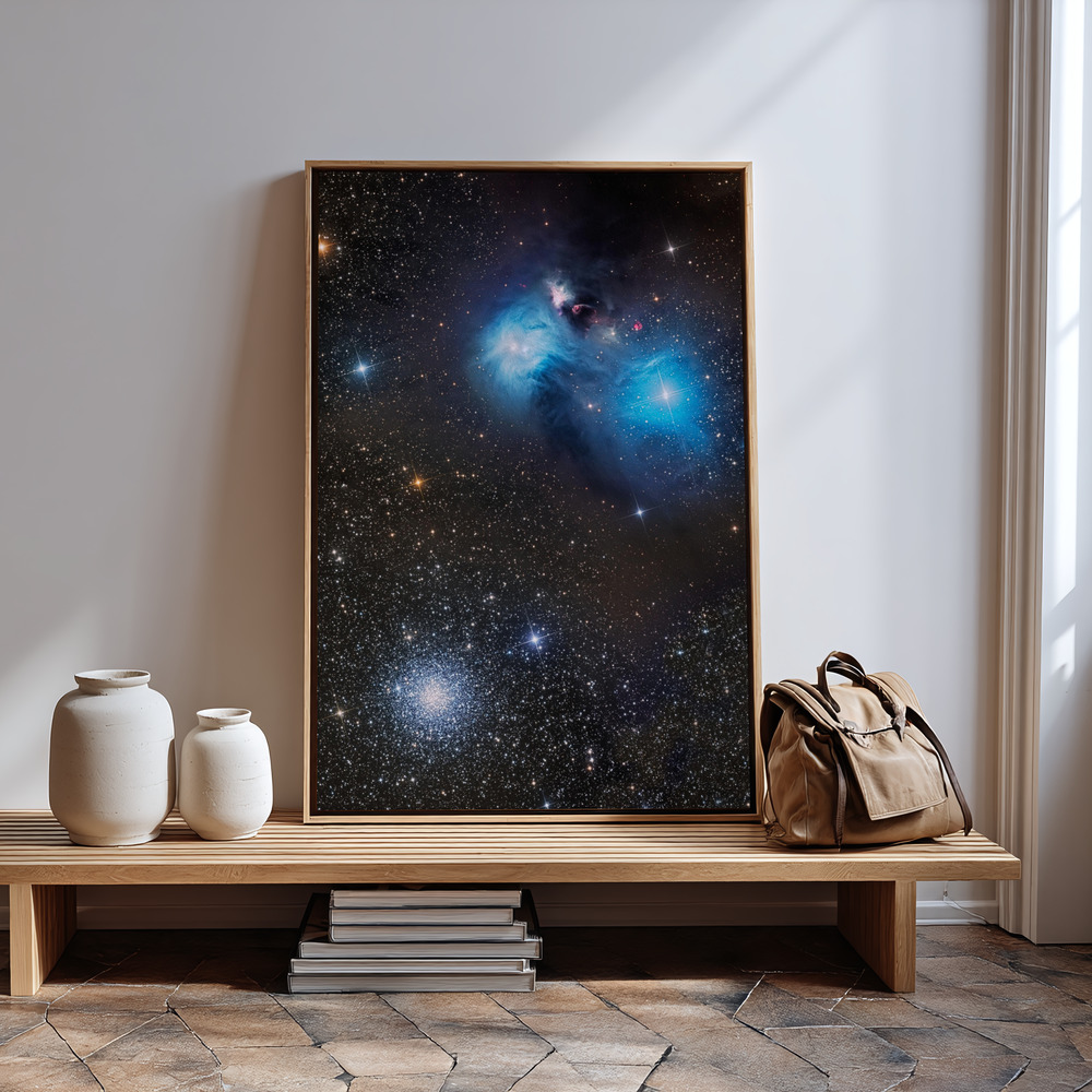Obraz na płótnie - Blue Eyes and a smile - NGC 6726 in guest room