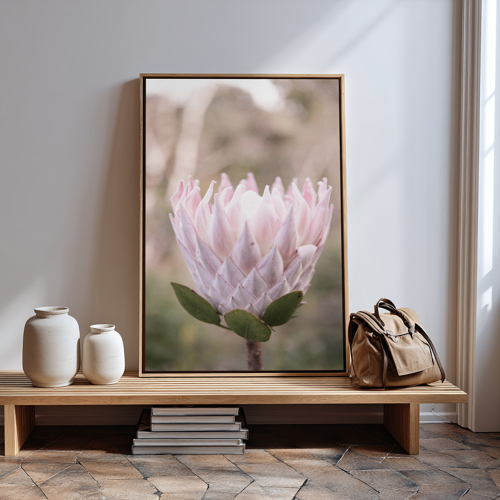 Canvas print - Queen in guest room