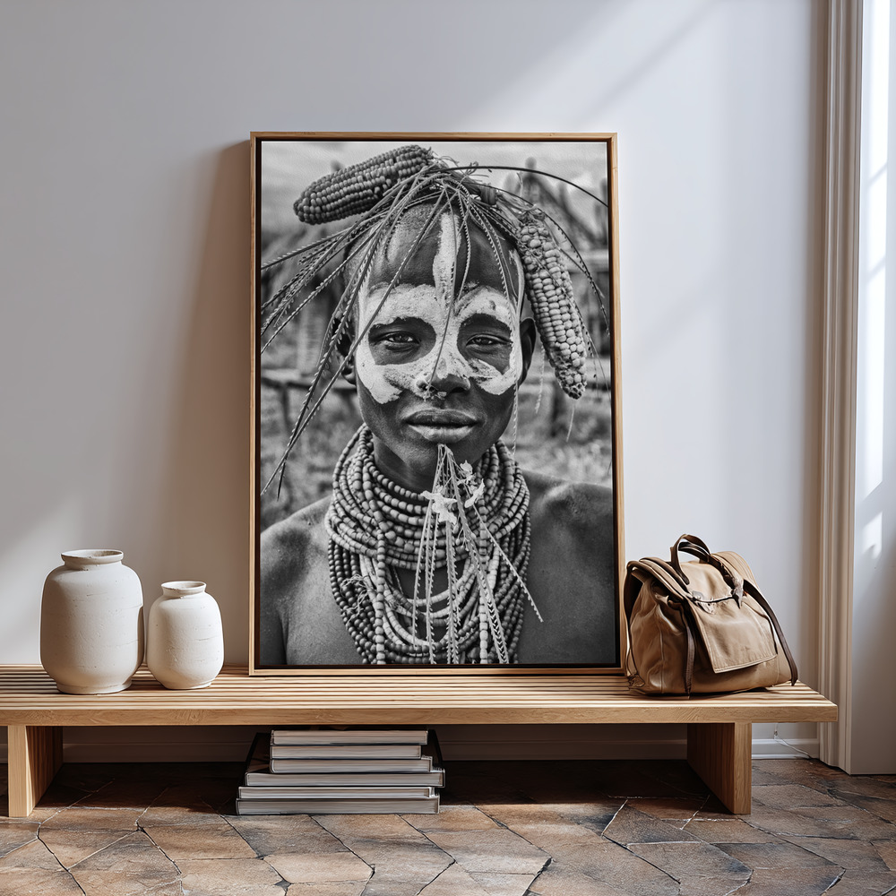 Canvas print - A woman of the Karo tribe (Omo Valley-Ethiopia). in guest room
