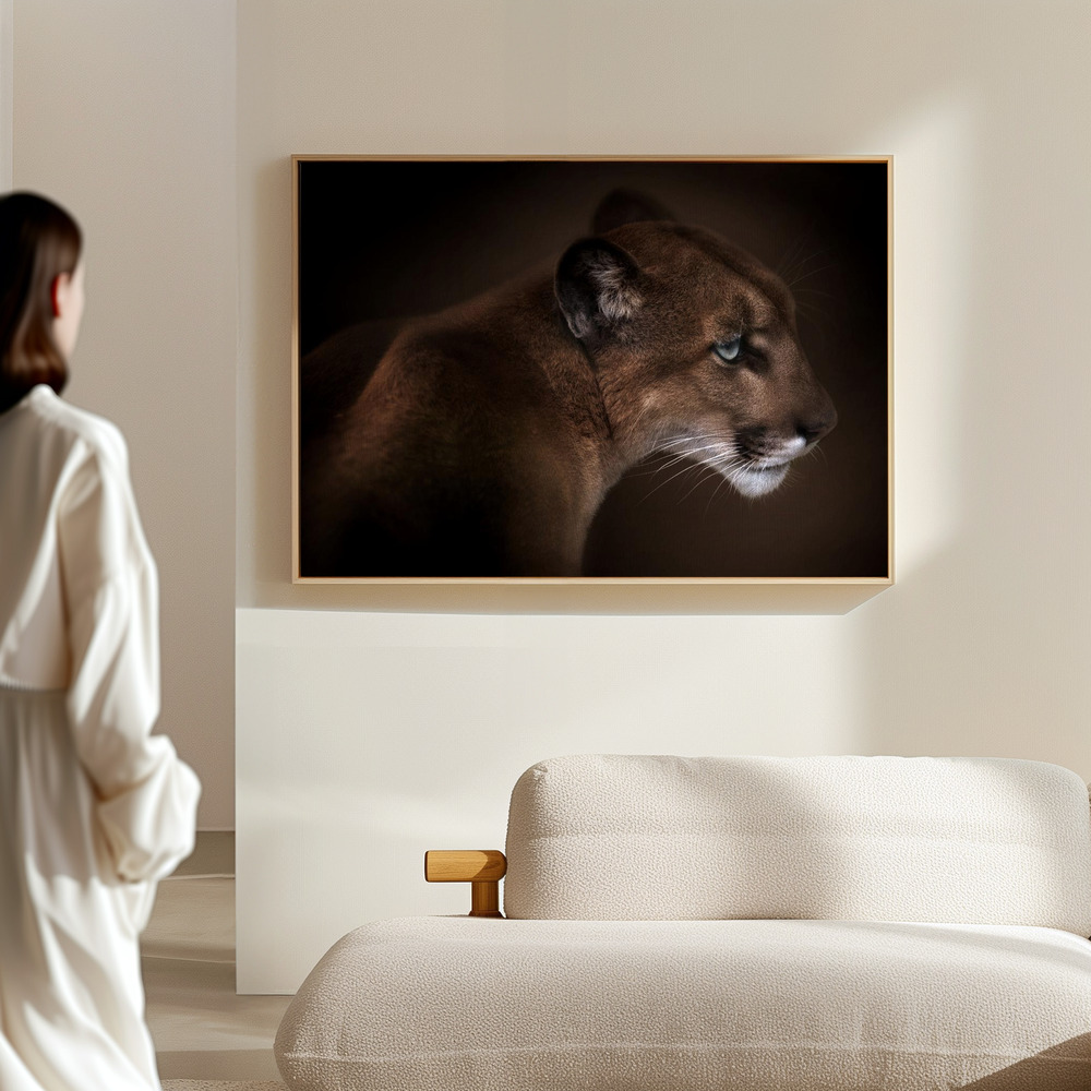 Canvas print - Puma in the hall