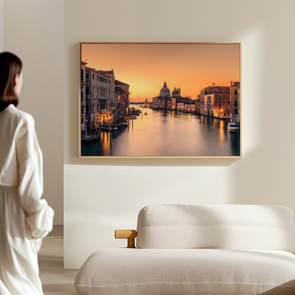 Canvas print - Dawn on Venice in the hall
