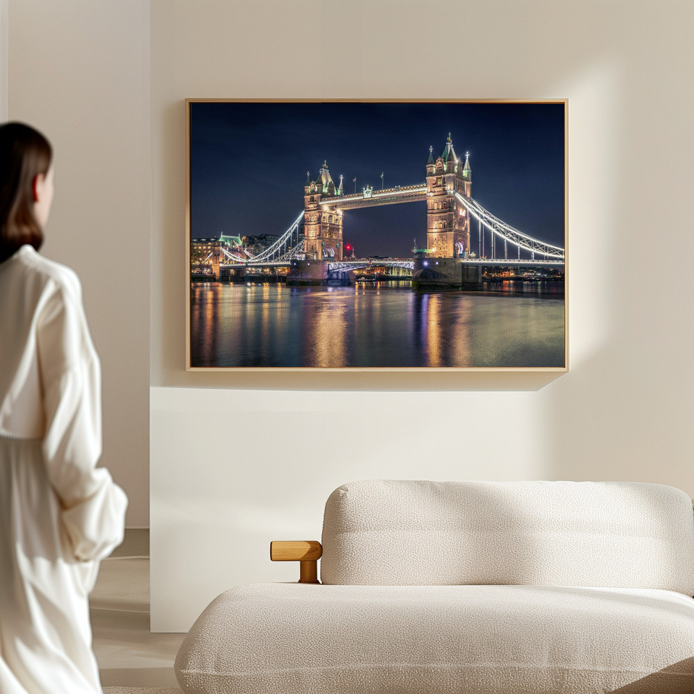 Canvas print - Night at The Tower Bridge in the hall