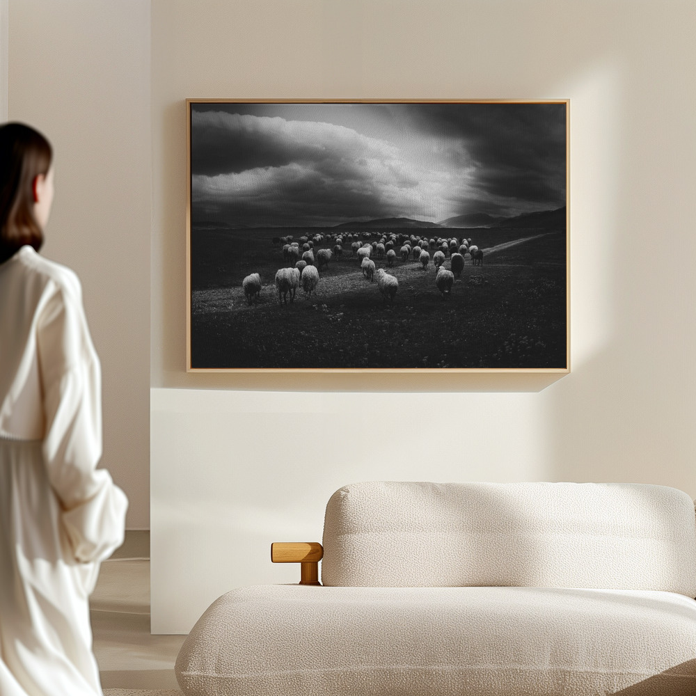 Obraz na płótnie - Storm's Advance w hali