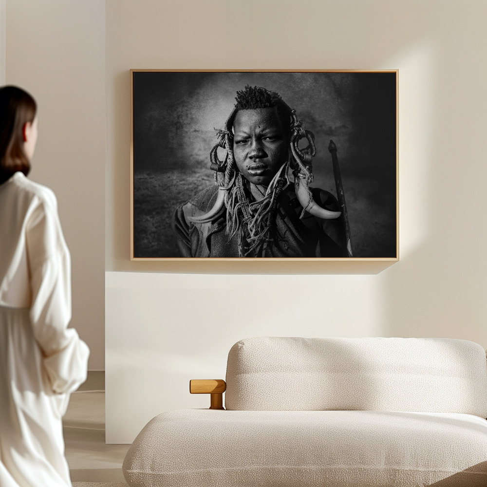 Canvas print - Omo Valley Girl in the hall