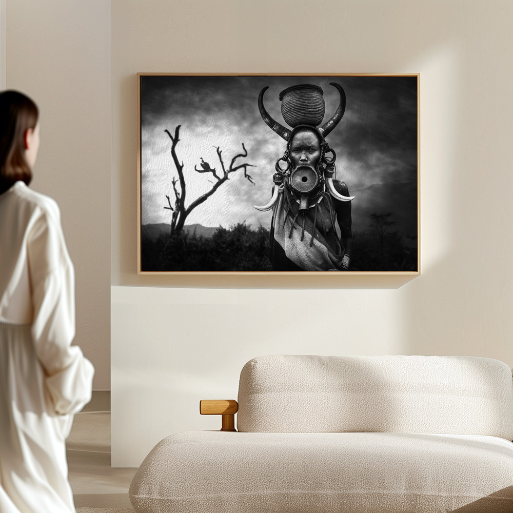 Canvas print - Omo Woman Mursi in the hall