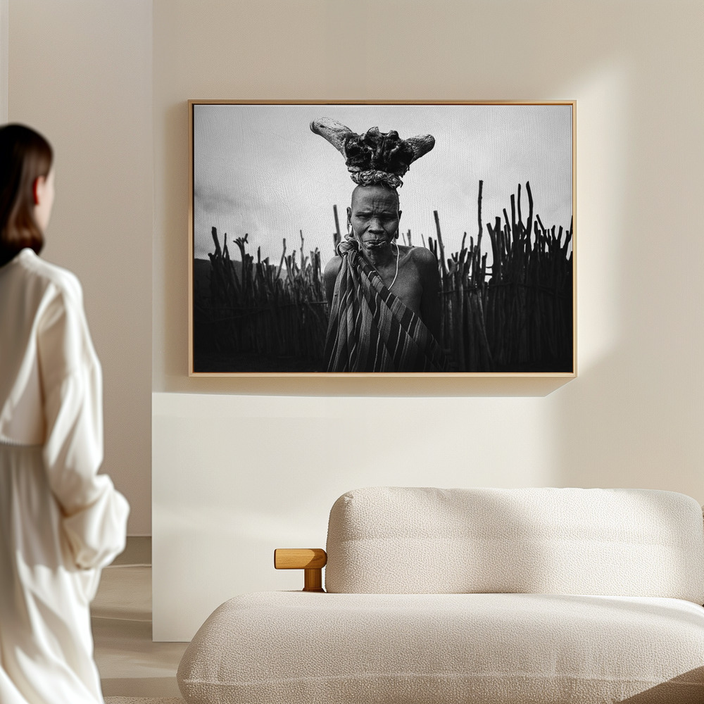 Canvas print - Mursi Baba in the hall