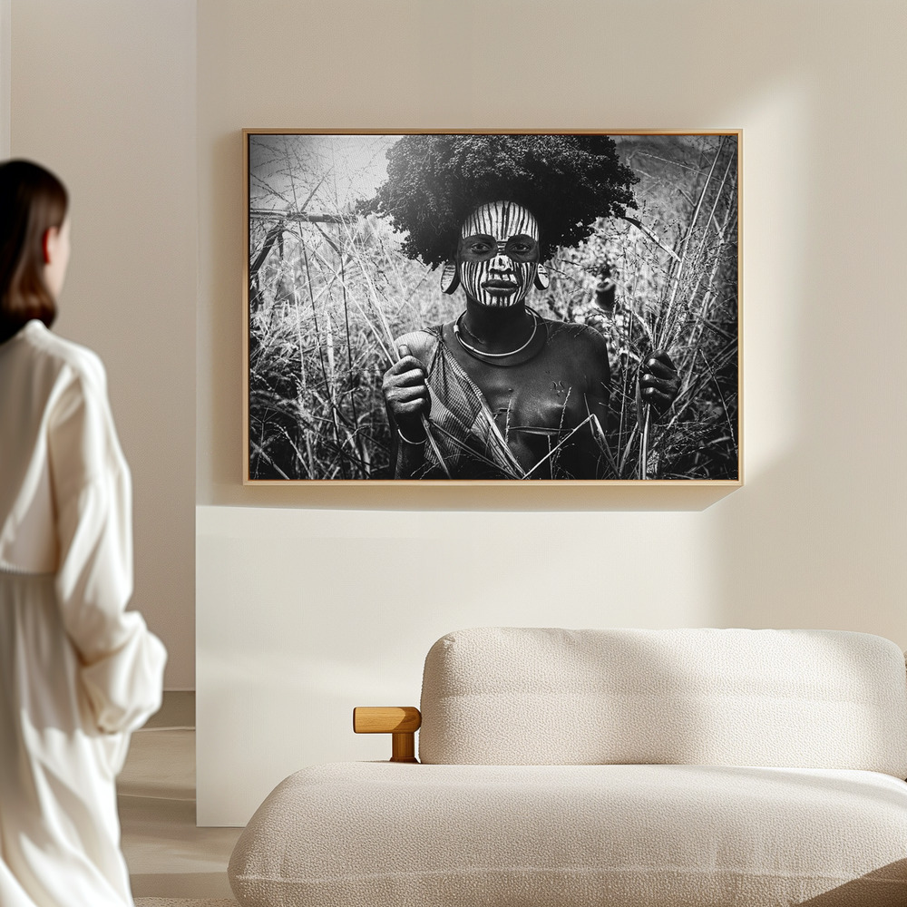 Canvas print - Suri teen in the hall