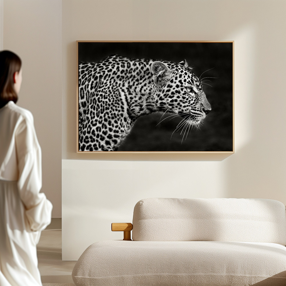 Canvas print - Leopard Close Up in the hall