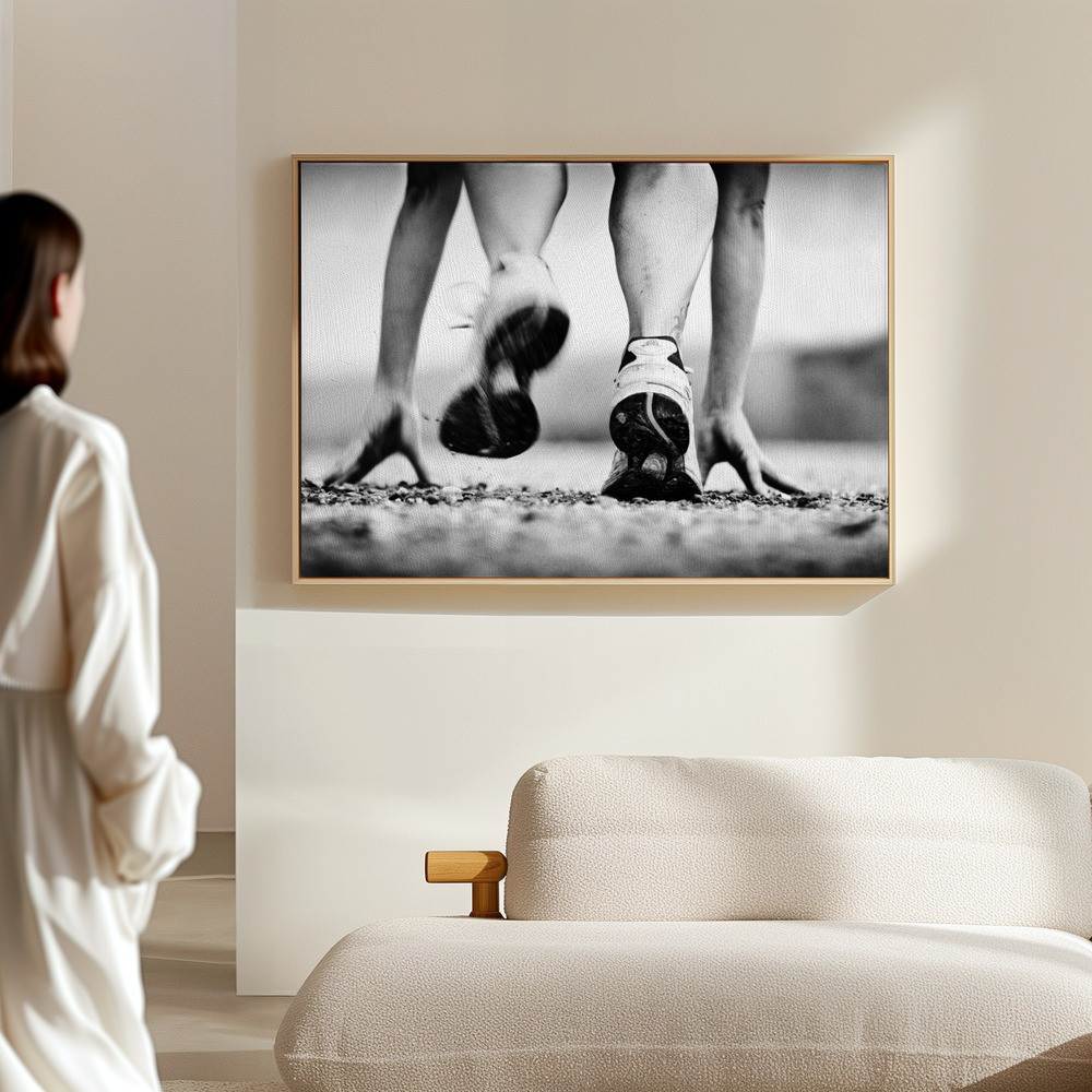 Canvas print - Runner in the hall