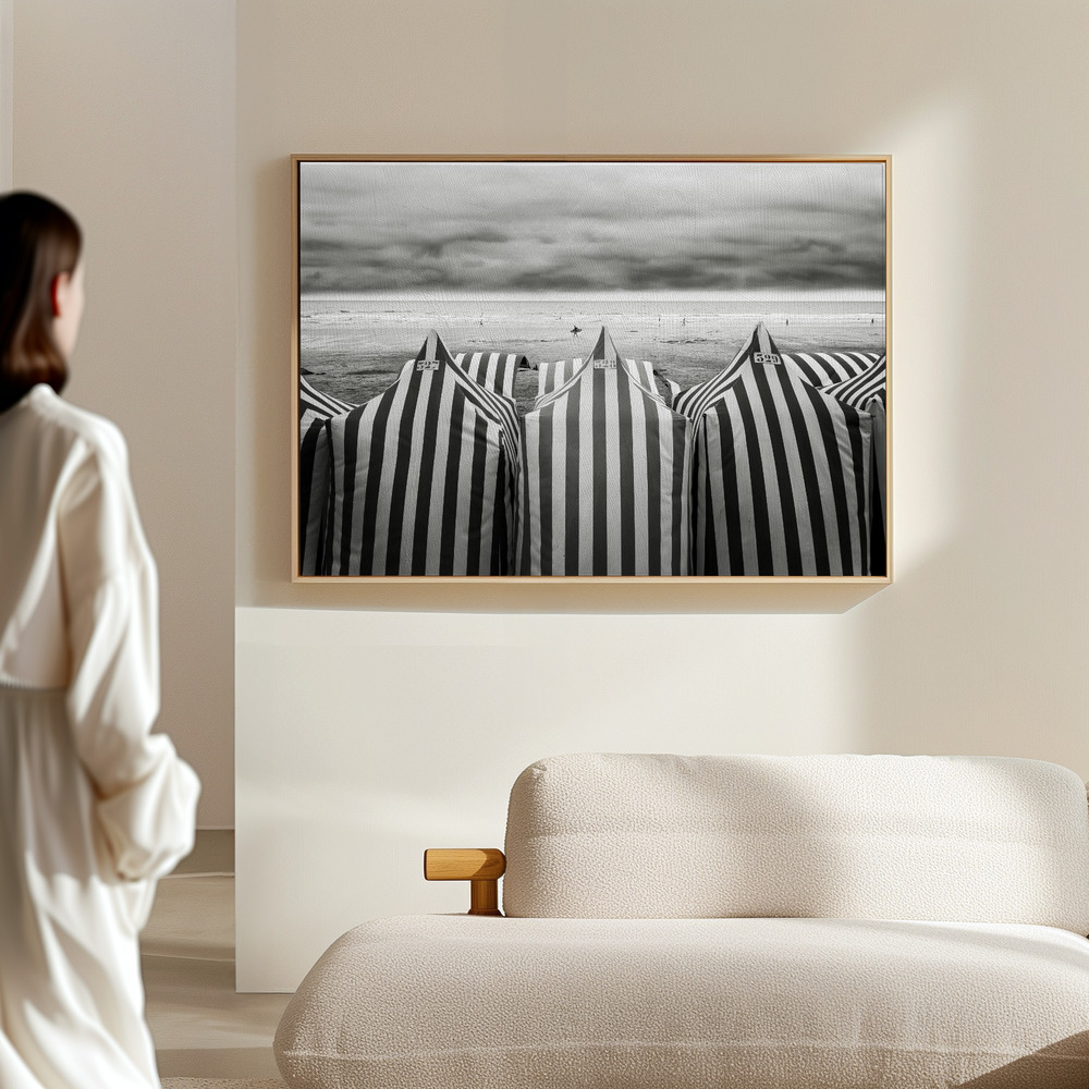 Canvas print - On the beach in the hall