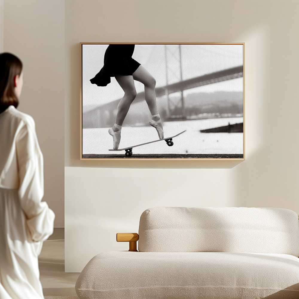 Toile - Skater Girl dans le hall