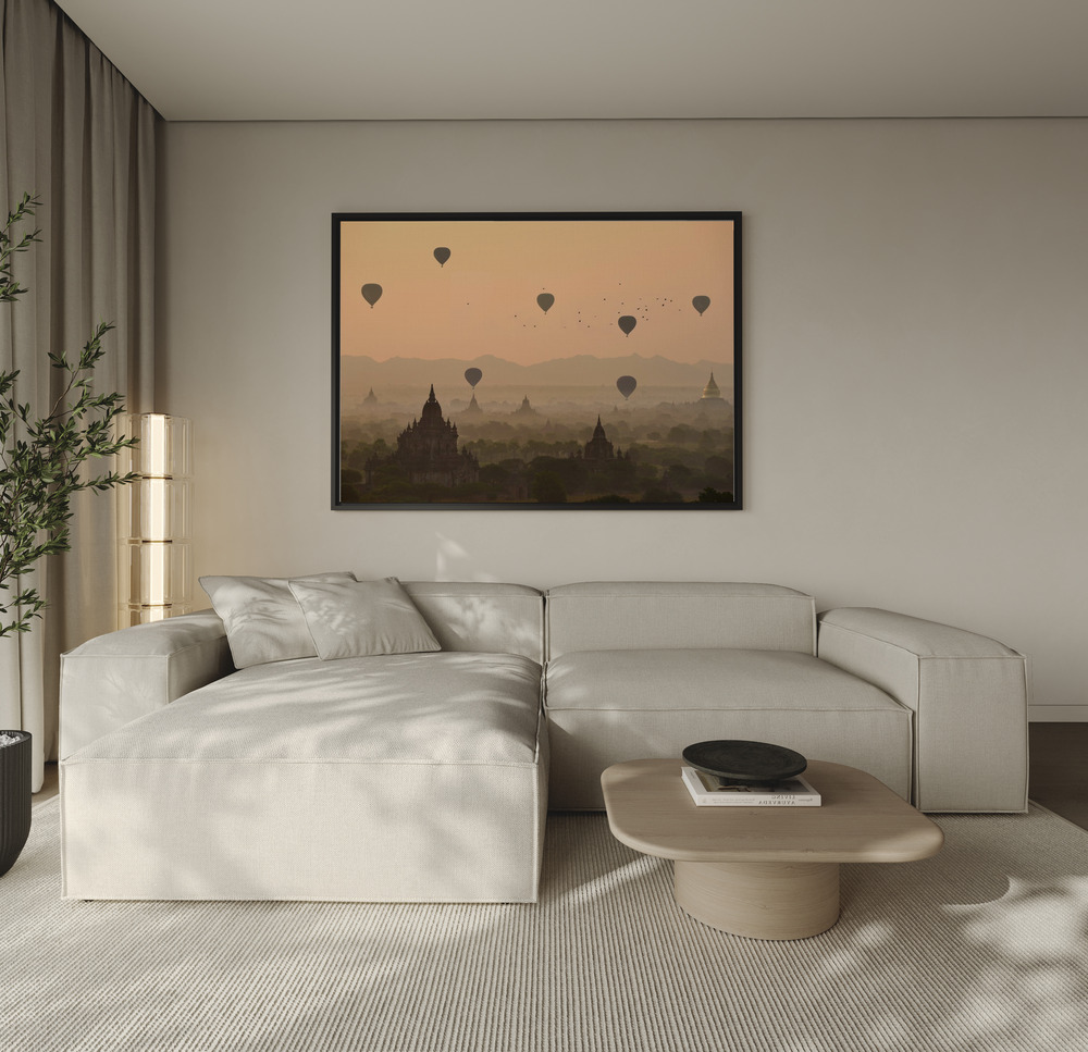 Canvas taulu - Bagan, balloons flying over ancient temples sohvan yli