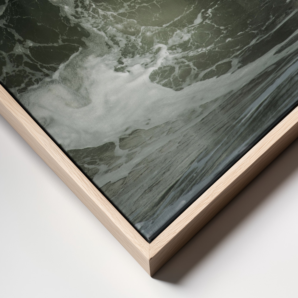 Canvas print - Seeking some shade... frame close up