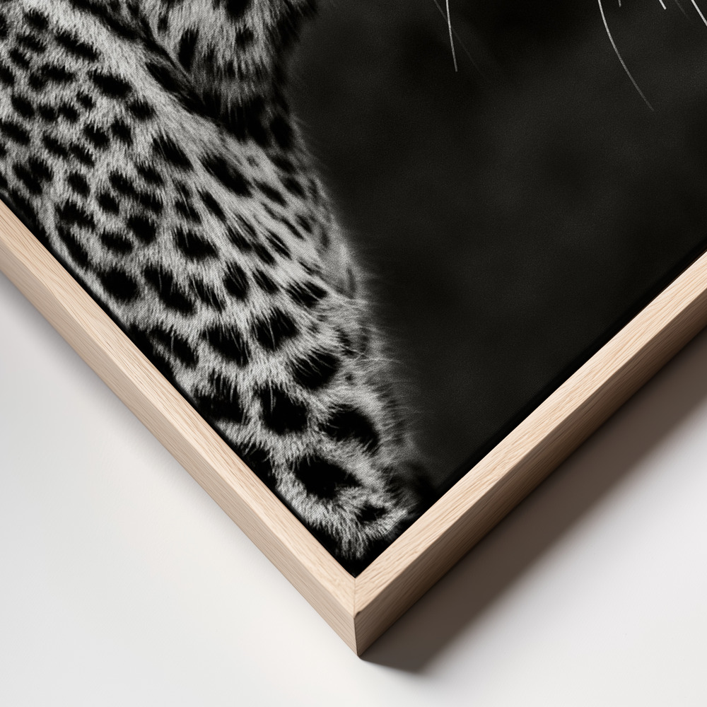 Canvas print - Leopard Close Up frame close up