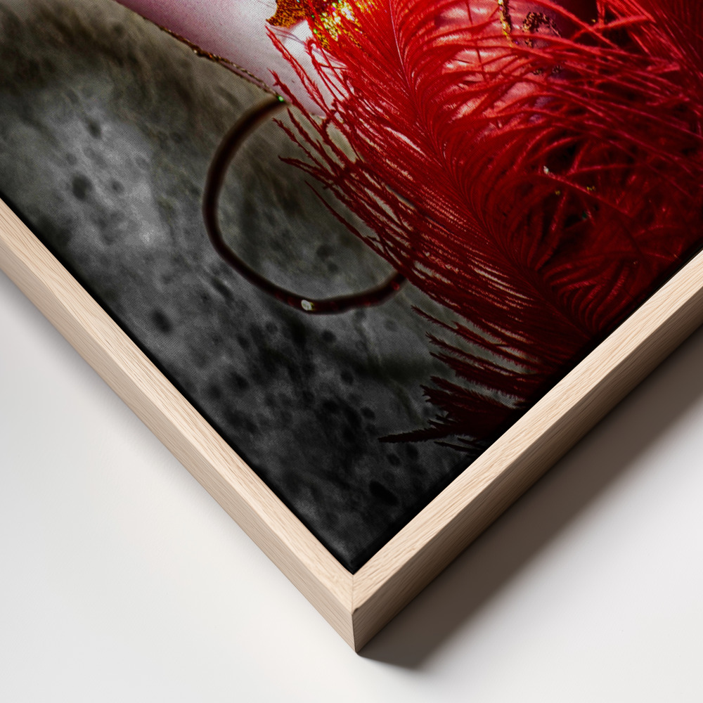 Canvas print - Green eyes and the mask frame close up - natural frame