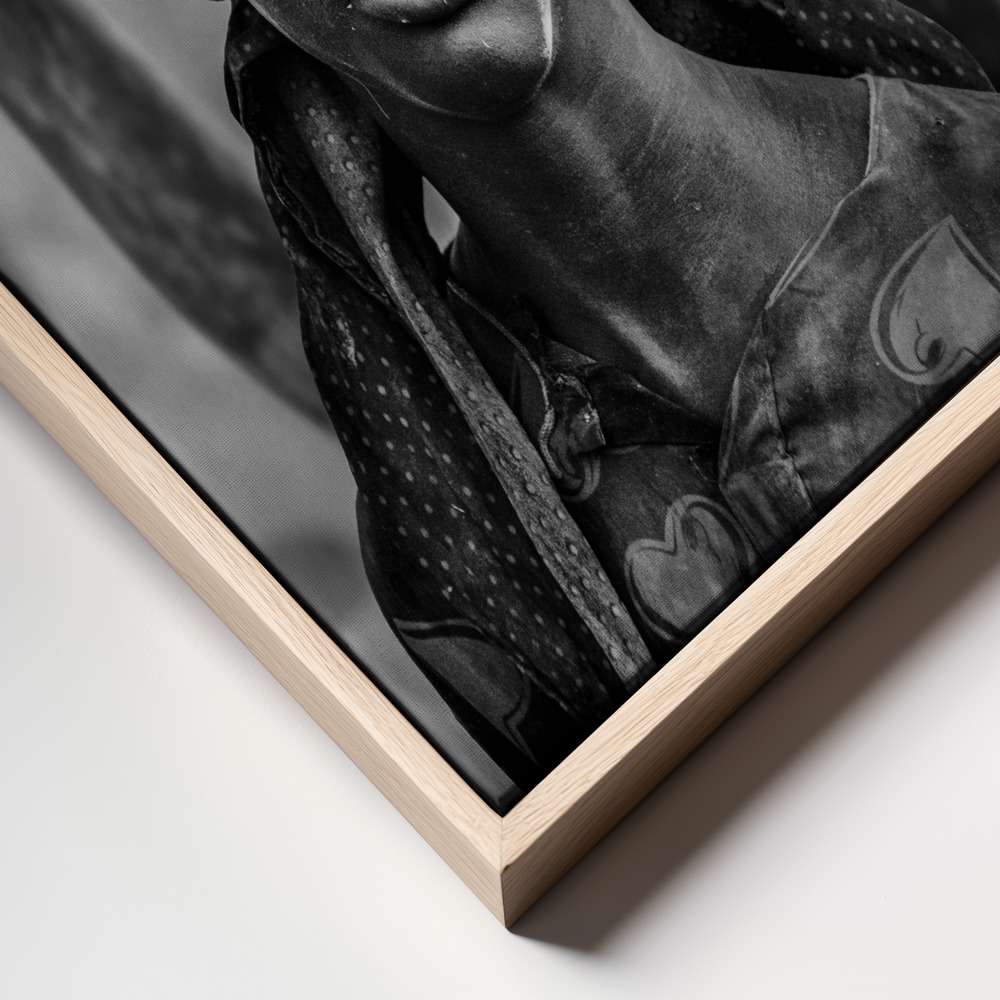 Canvas schilderi - Boy of Mundari, South Sudan frame close up - natuurlijk frame
