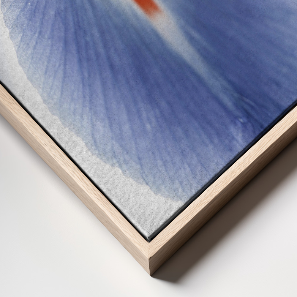 Canvas print - Lilly frame close up - natural frame