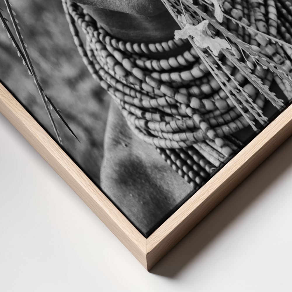 Canvas print - A woman of the Karo tribe (Omo Valley-Ethiopia). frame close up
