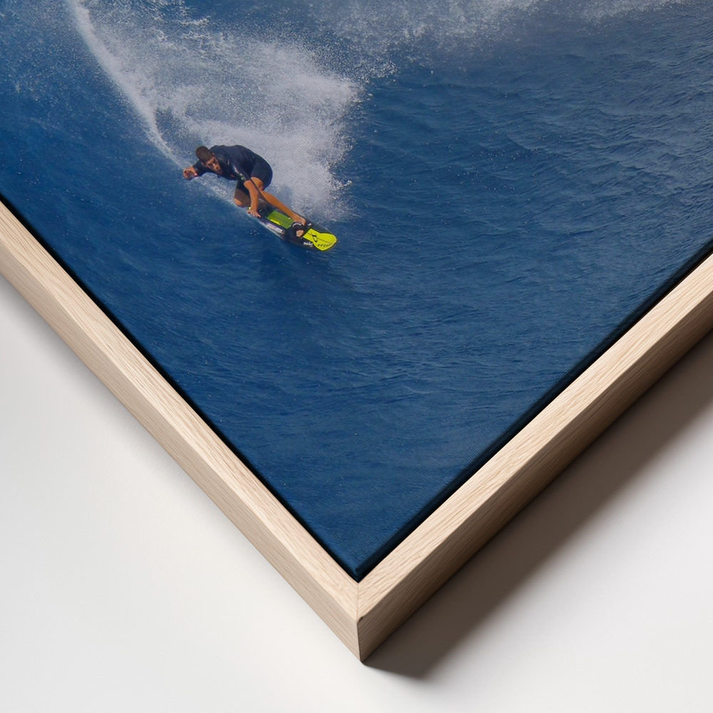 Canvas print - Surfing Jaws frame close up