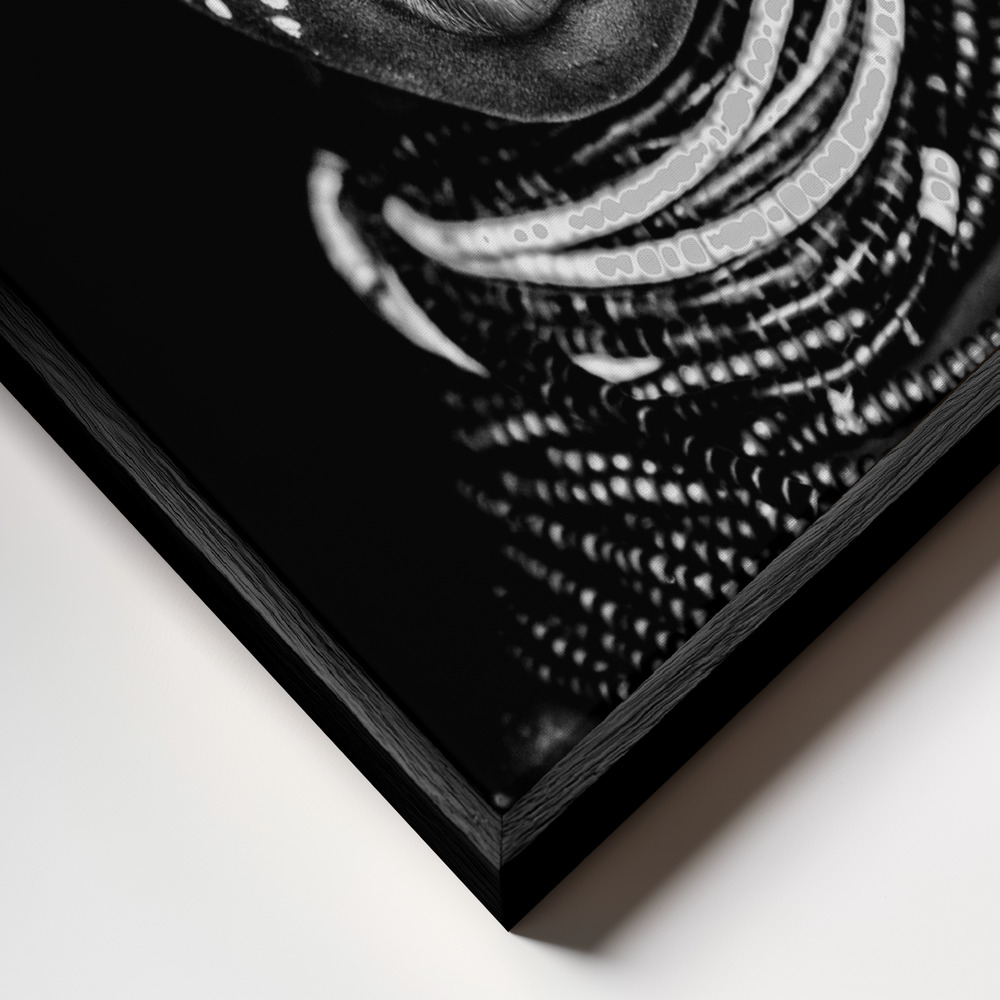 Canvas schilderi - Karo woman frame close-up - zwart frame