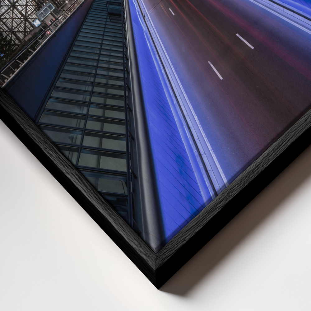 Canvas print - Into Brussels by night frame close up - black frame