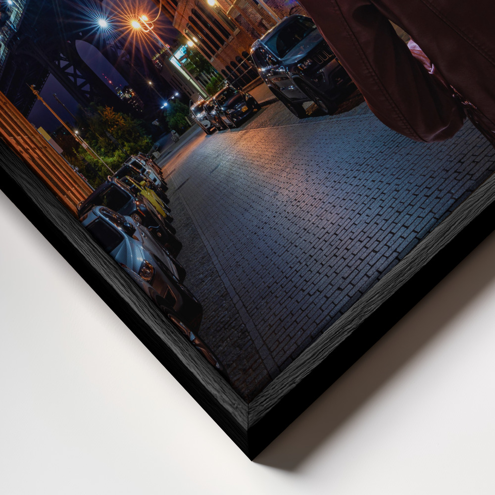 Canvas print - Manhattan bridge frame close up - black frame