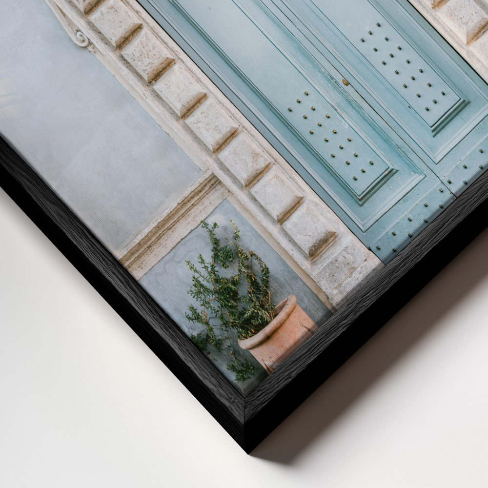 Canvas taulu - Blue tones of Rome - Italy travel photography kehys lähikuvassa - musta kehys