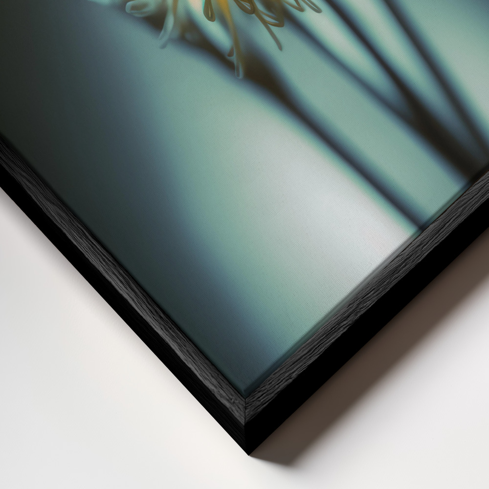 Canvas print - Low Light frame close up - black frame