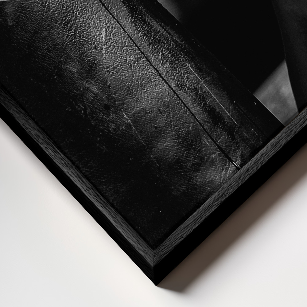 Toile - ...tired... cadre en gros plan - cadre noir