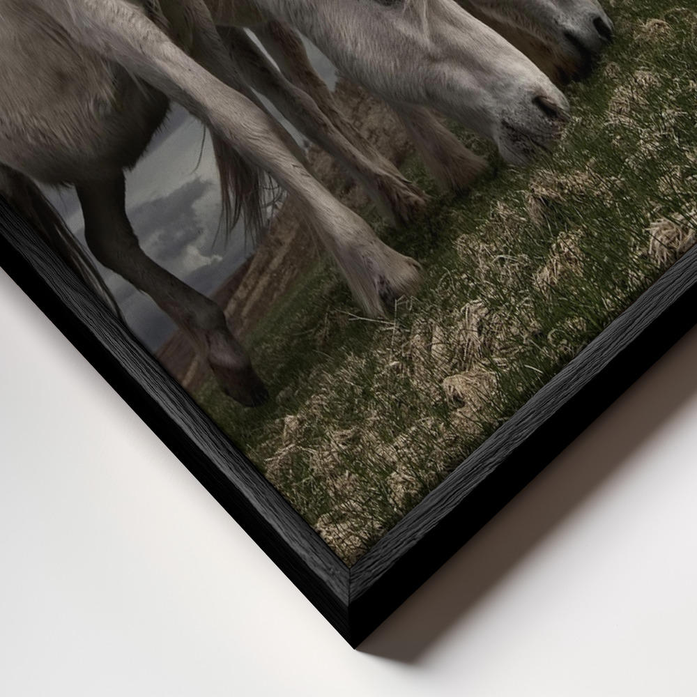 Leinwandbild - Two years later rahmen Nahaufnahme - schwarzer Rahmen