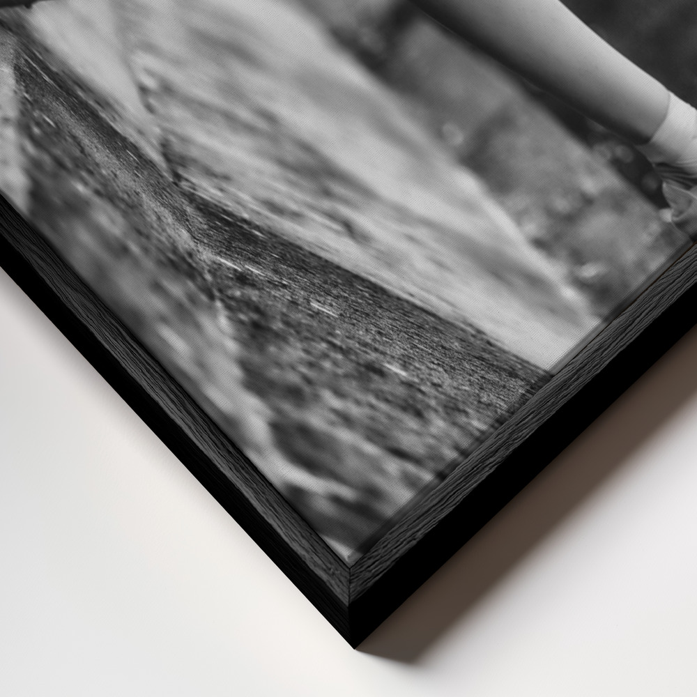 Canvas print - Dancer frame close up - black frame