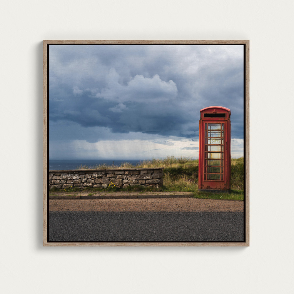 Canvas print - Calling home over dining table