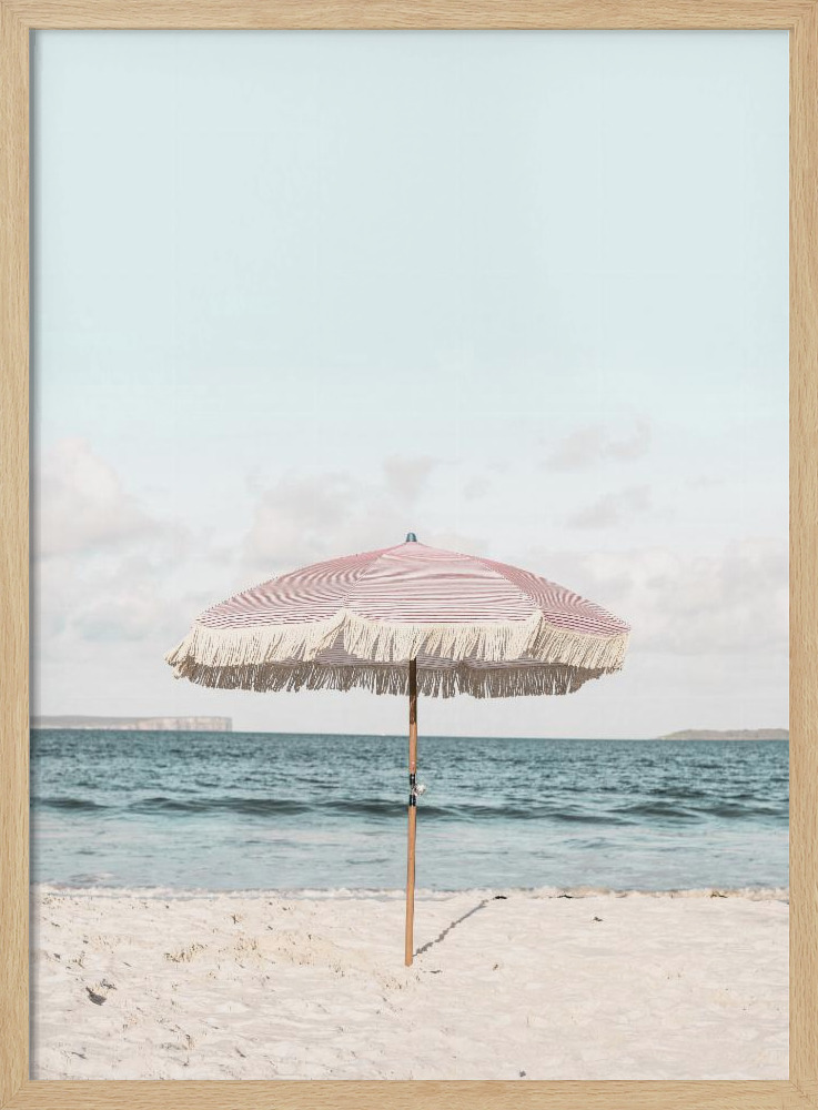 Poster - Pink Umbrella posterframe van natuurlijk hout