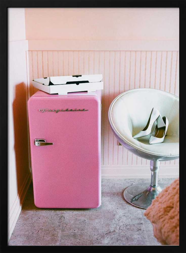 Poster - Pink Motel posterframe van donker hout