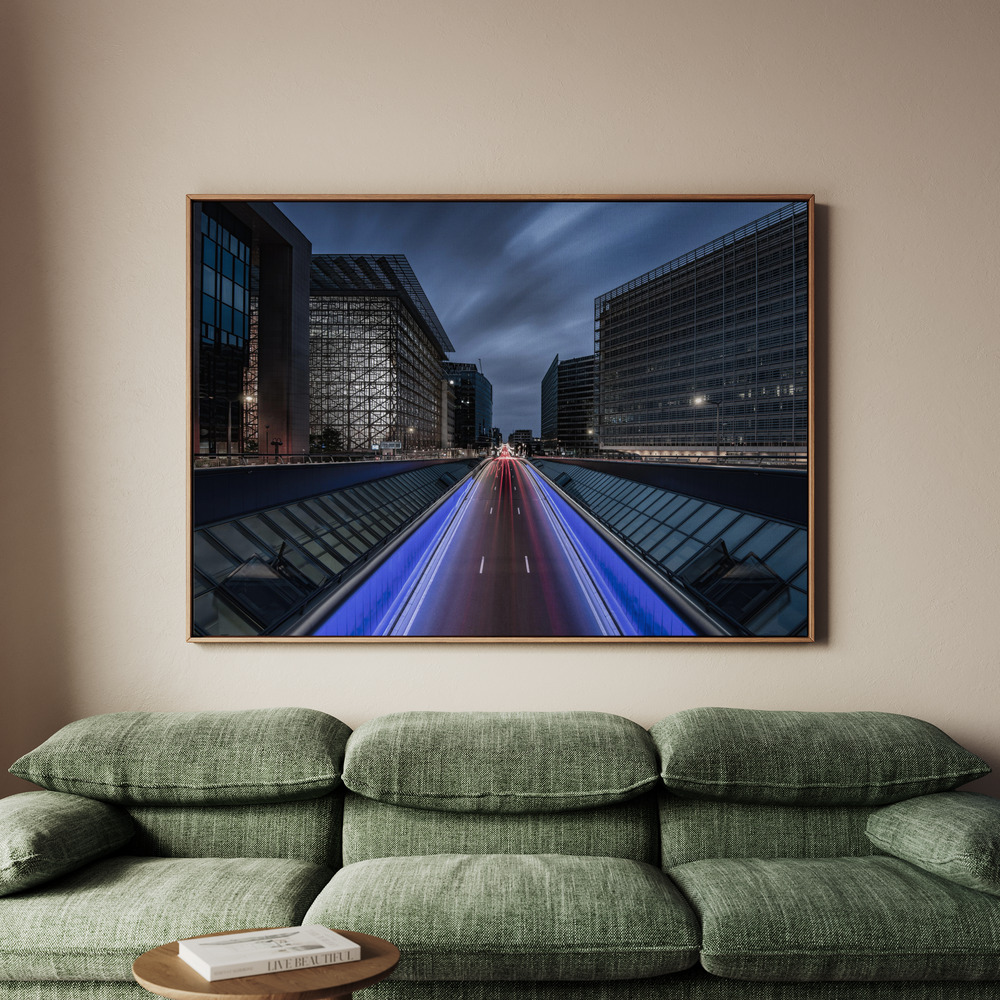 Canvastavla Into Brussels by night - Tavla - 100x70