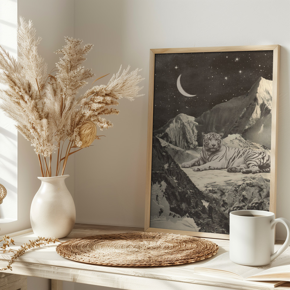 Poster - Giant White Tiger auf dem Tisch
