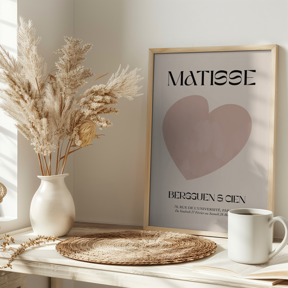 Poster - Beige Heart on table