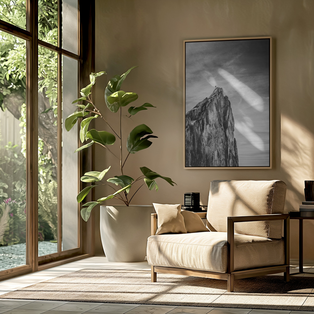 Canvas taulu - Balancing between Earth and Sky olohuoneessa