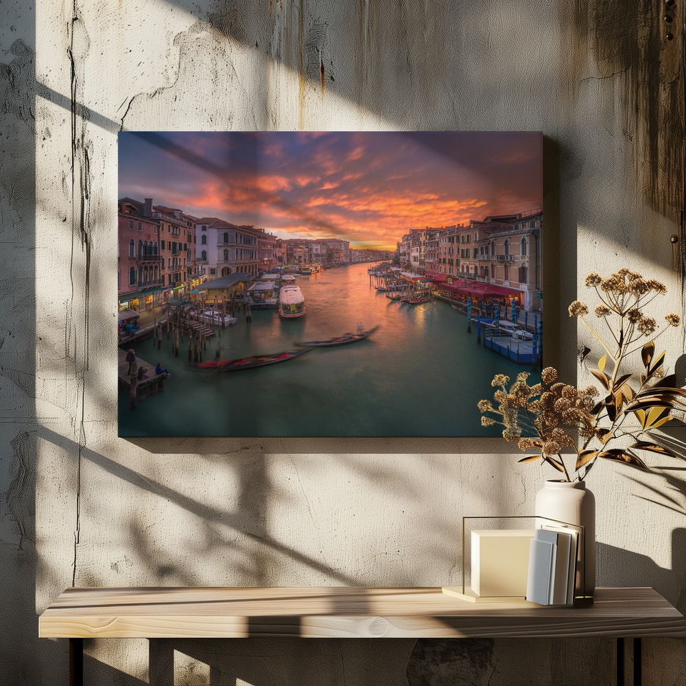 Canvastavla Grand Canal at sunset , view from the Rialto bridge , Venice . - Tavla över matbord