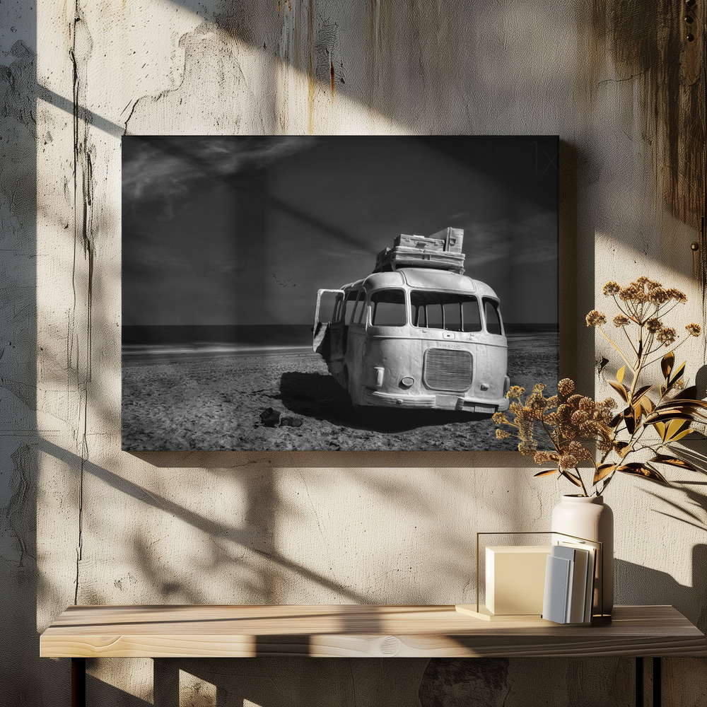 Canvas schilderi - Beached Bus boven eettafel