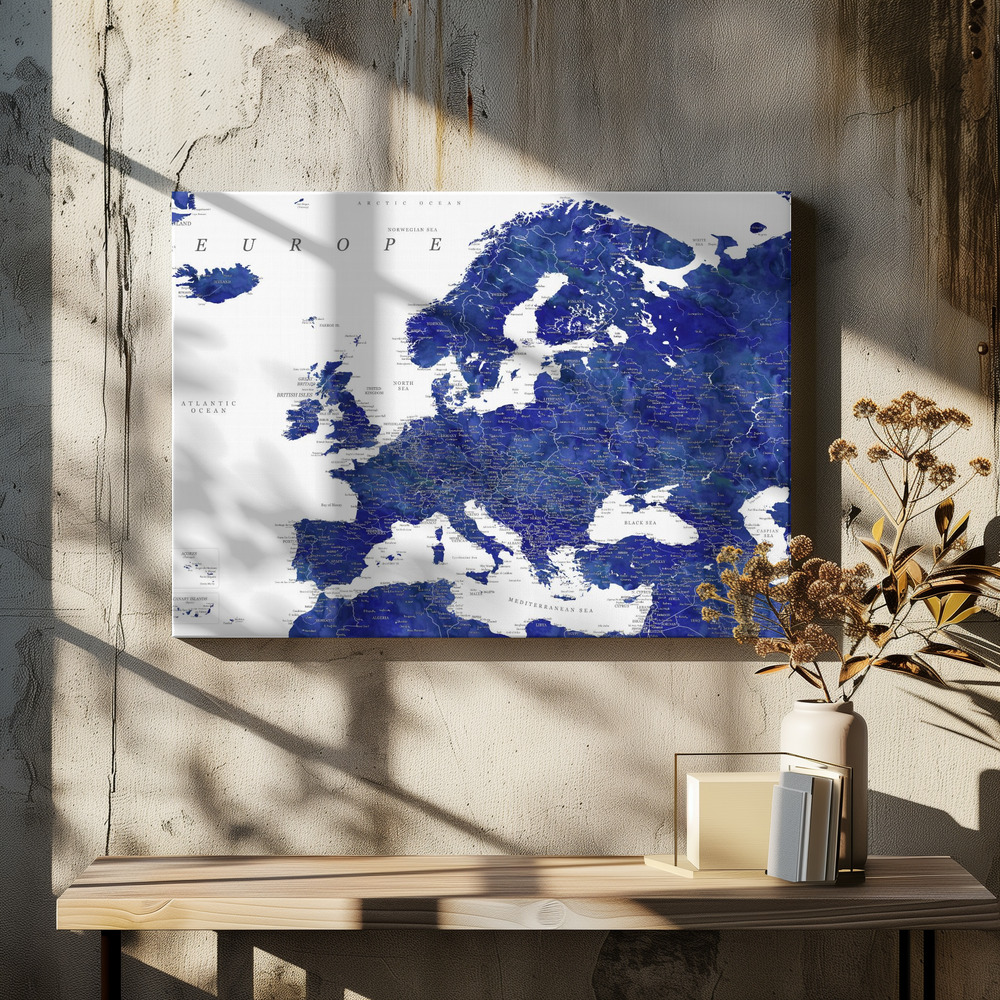 Lienzo - Navy blue detailed map of Europe sobre la mesa del comedor