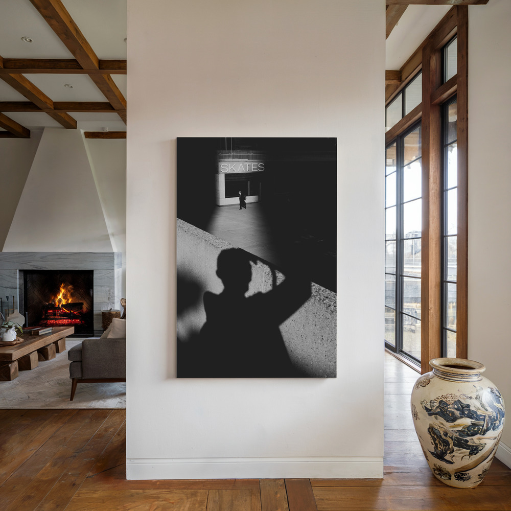 Canvas print - Street photographer by the fireplace