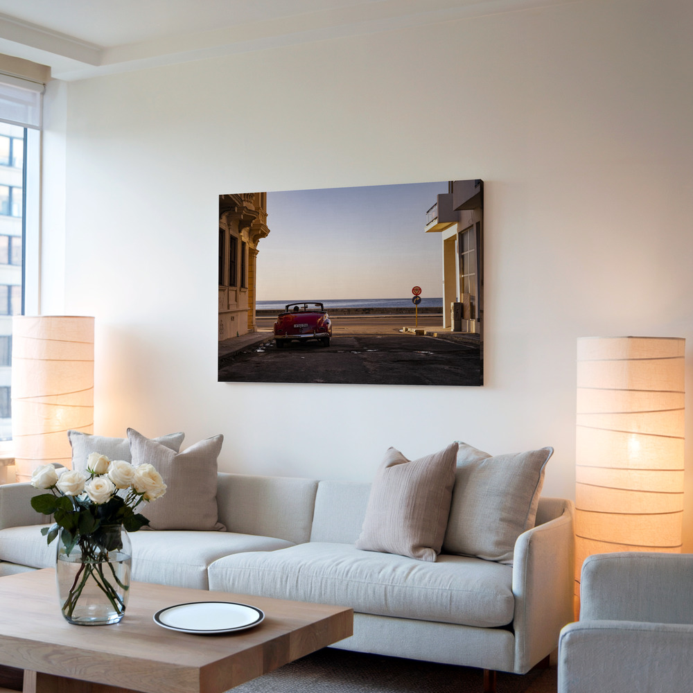 Canvas print - Watching the sun set - Havana in living room